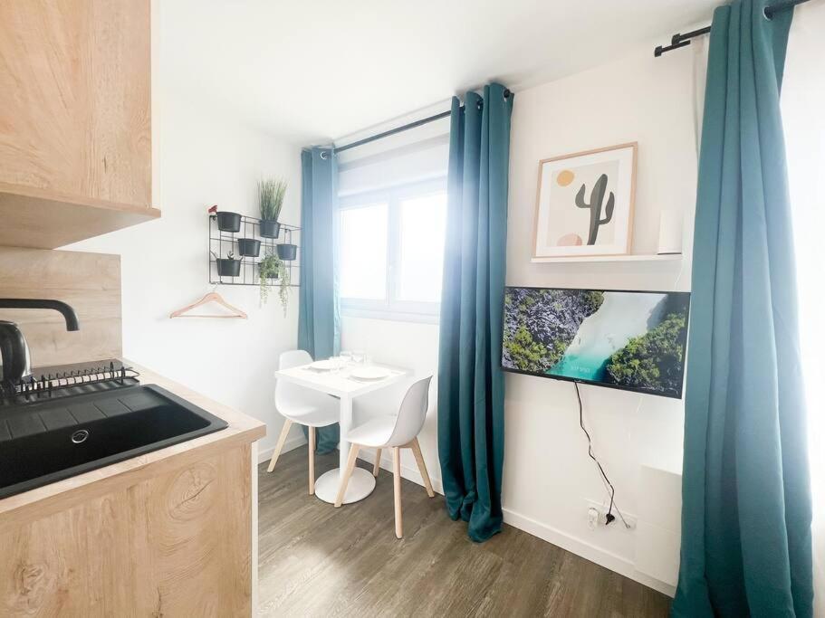Suite Le Studio Litchi Baigne De Lumieres & Proche Des Plages Saint-Nazaire  Dış mekan fotoğraf